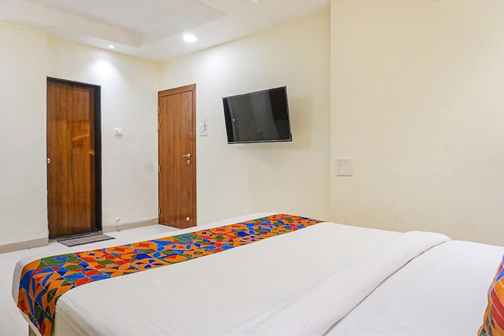 Hotel M K Residency 3*