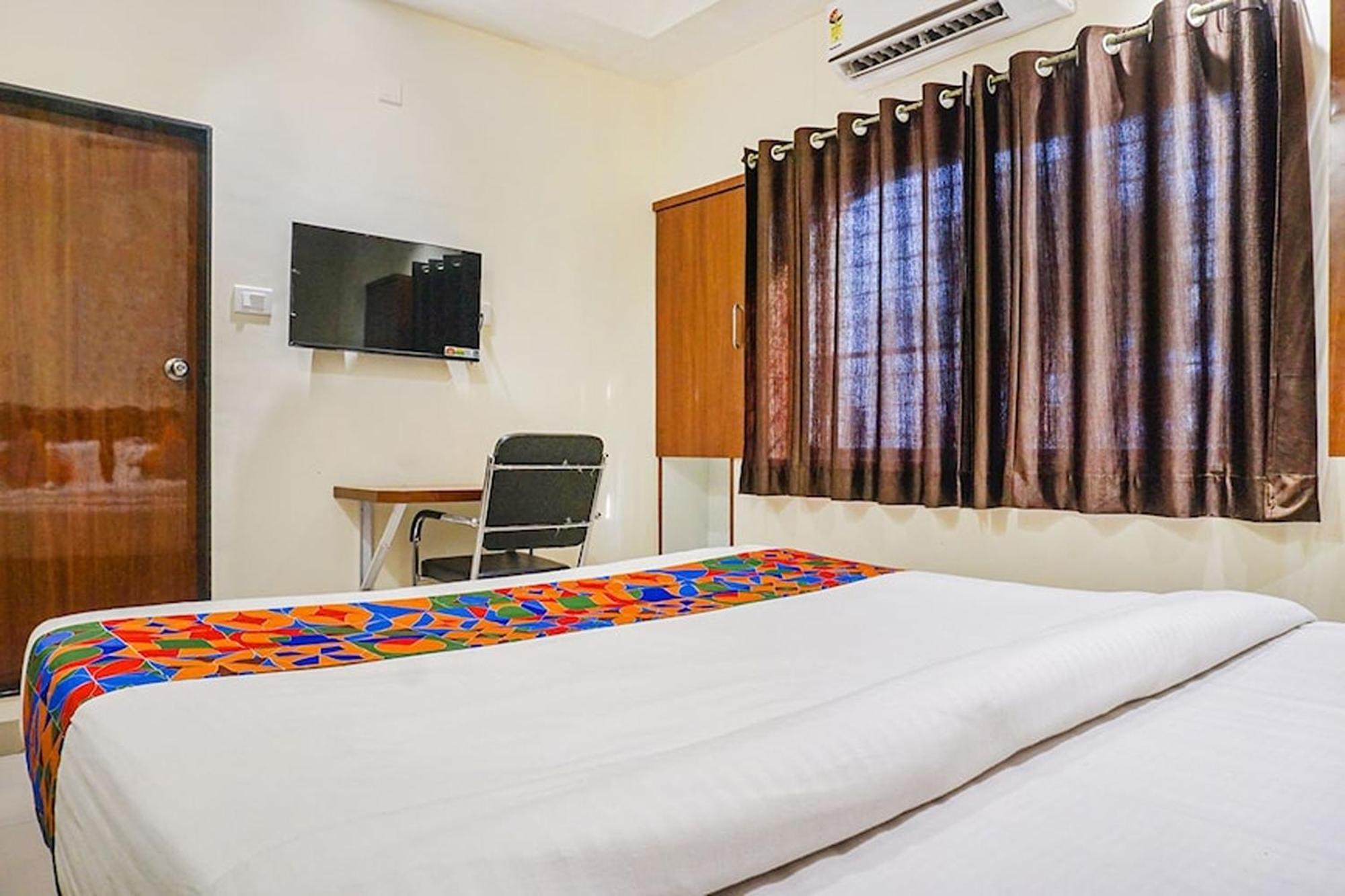Hotel M K Residency 3*